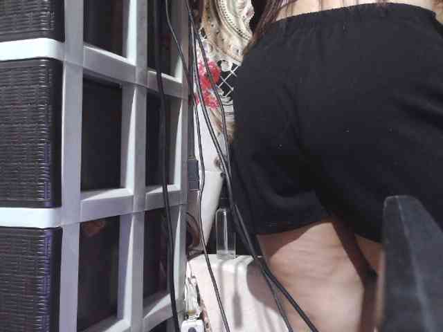 Cassiee webcam