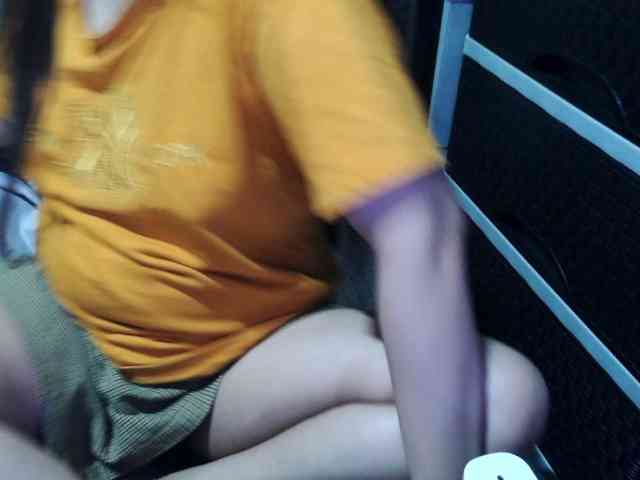 Cassiee webcam