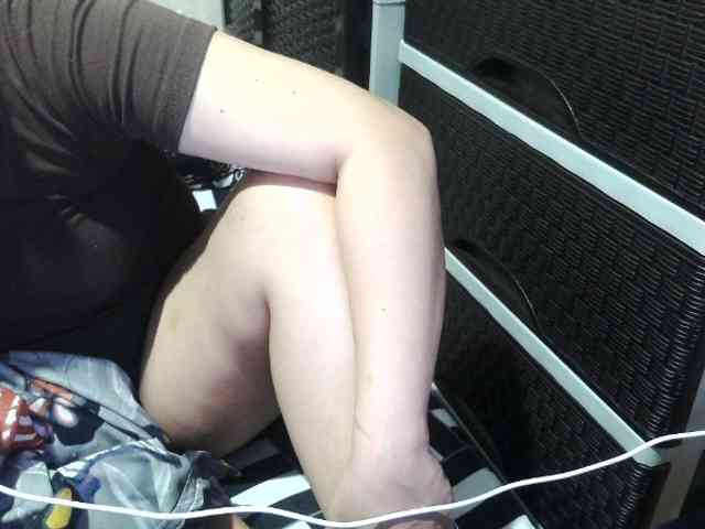 Cassiee webcam