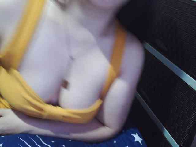 Cassiee webcam