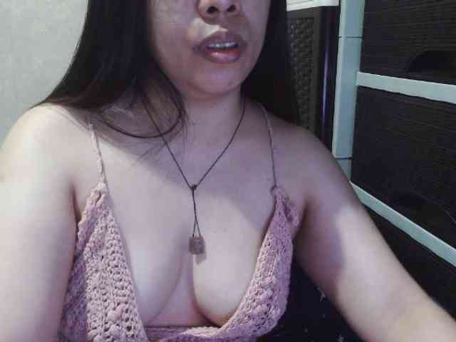 Model: Cassiee
