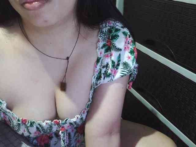 Cassiee webcam