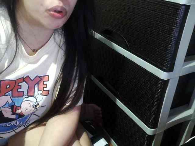 Cassiee webcam