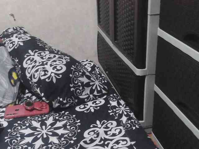 Cassiee webcam