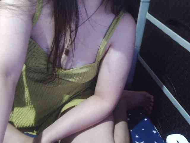 Cassiee webcam