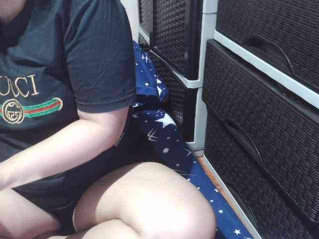 Cassiee webcam