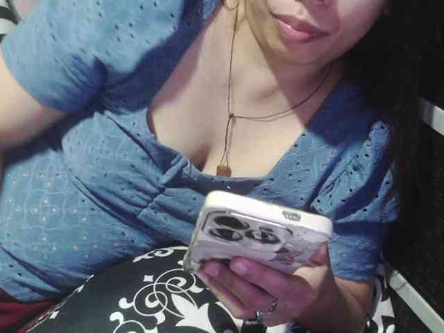 Cassiee webcam