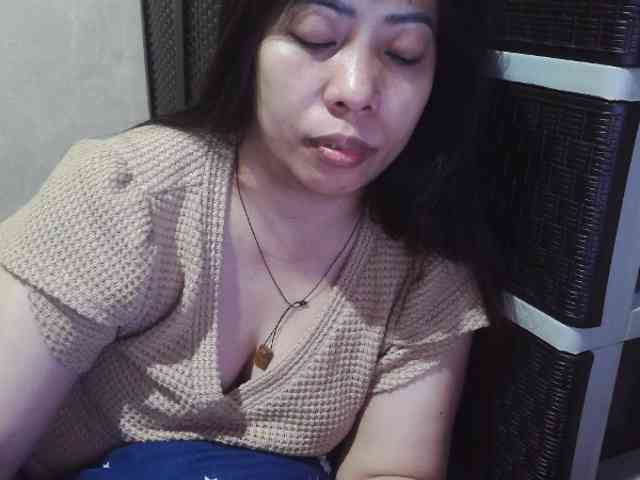 Cassiee webcam