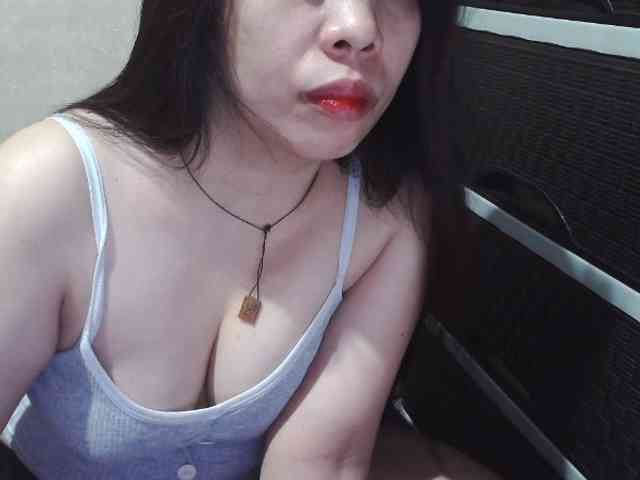 Cassiee webcam