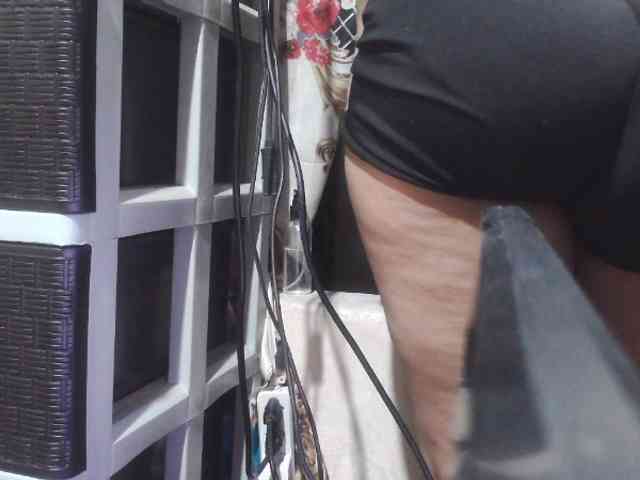 Cassiee webcam
