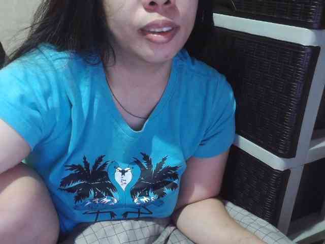 Cassiee webcam