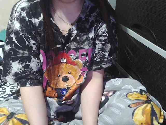 Kazzandra webcam