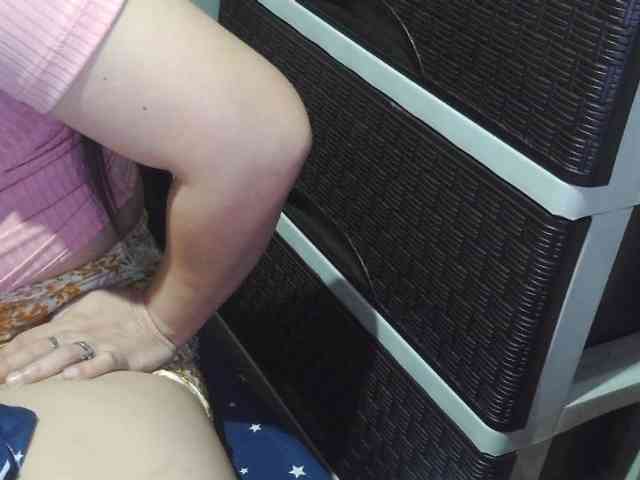 Cassiee webcam