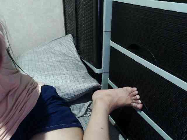 Cassiee webcam