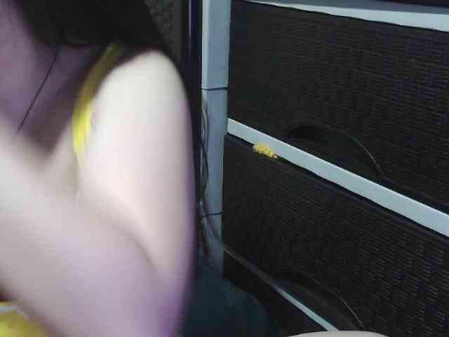 Kazzandra webcam
