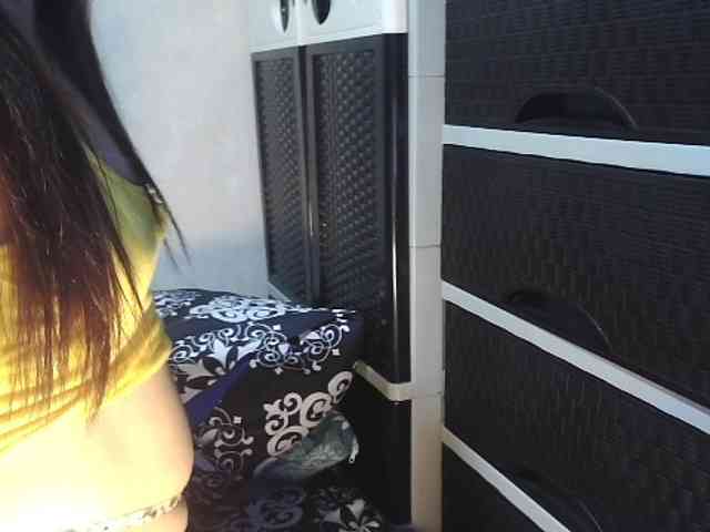 Kazzandra webcam