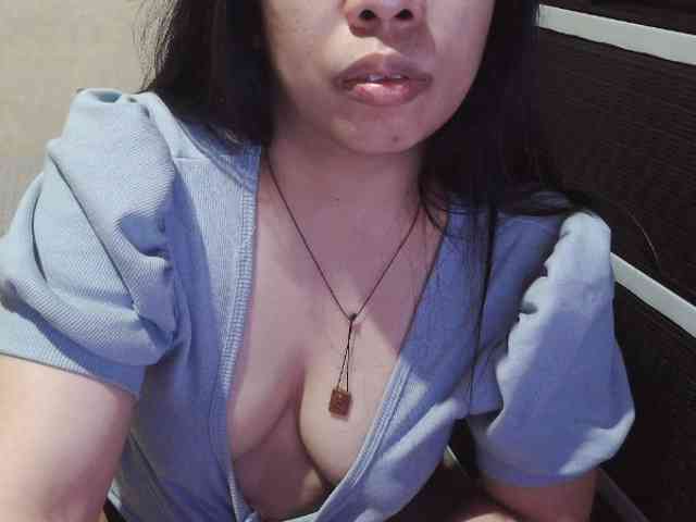 Cassiee webcam