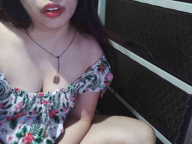 Cassiee webcam