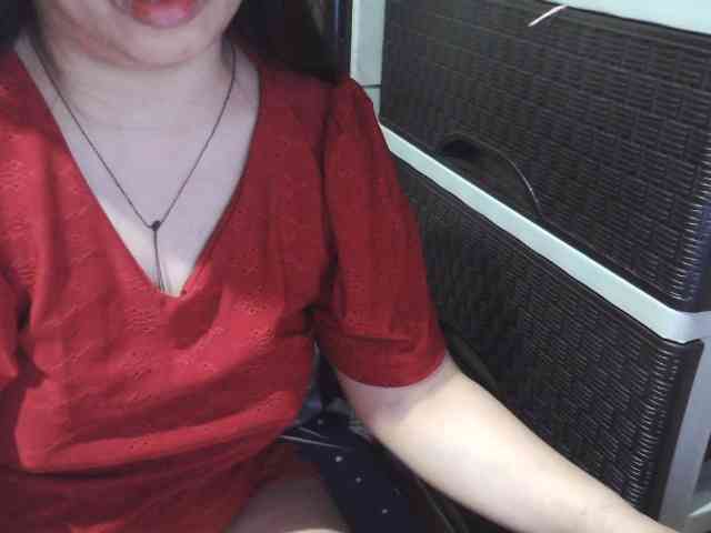 Cassiee webcam