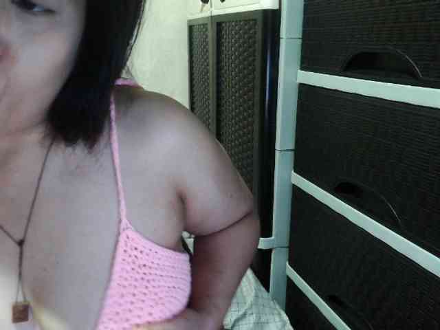 Cassiee webcam