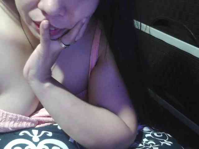 Kazzandra webcam