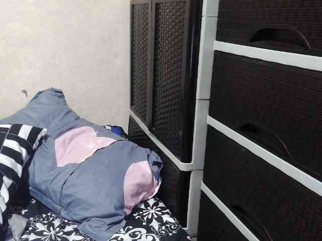 Cassiee webcam
