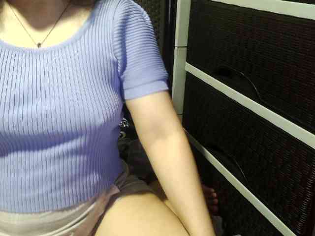Cassiee webcam