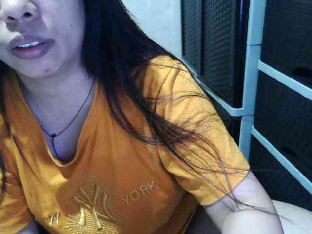 Cassiee webcam