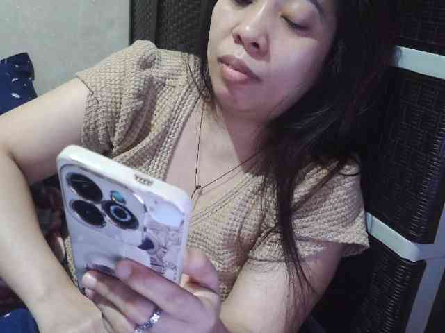 Cassiee webcam