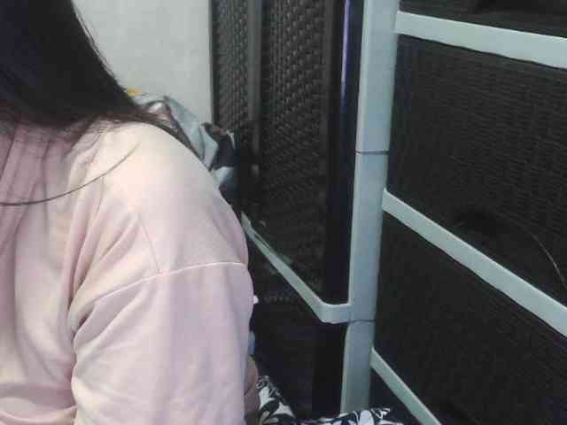 Cassiee webcam