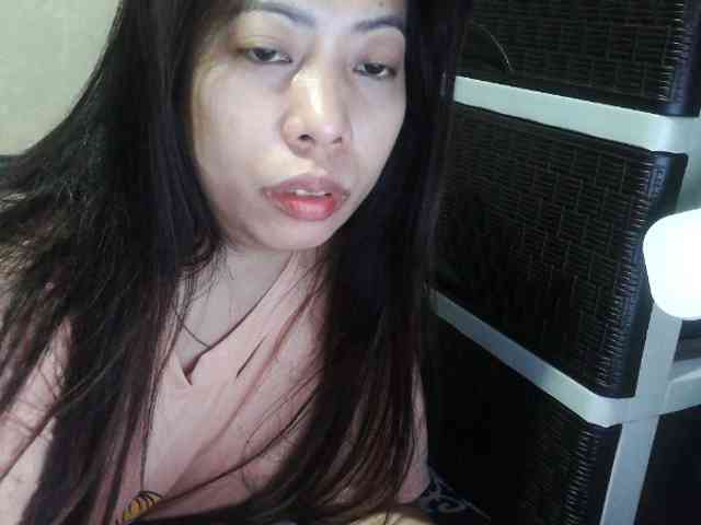 Cassiee webcam