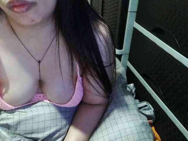 Cassiee webcam