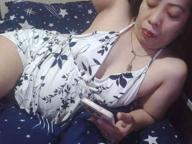 Cassiee webcam