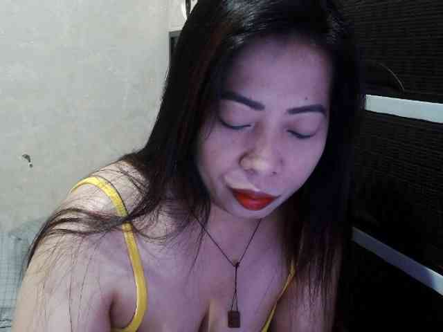 Cassiee webcam
