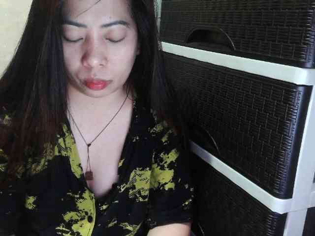 Cassiee webcam