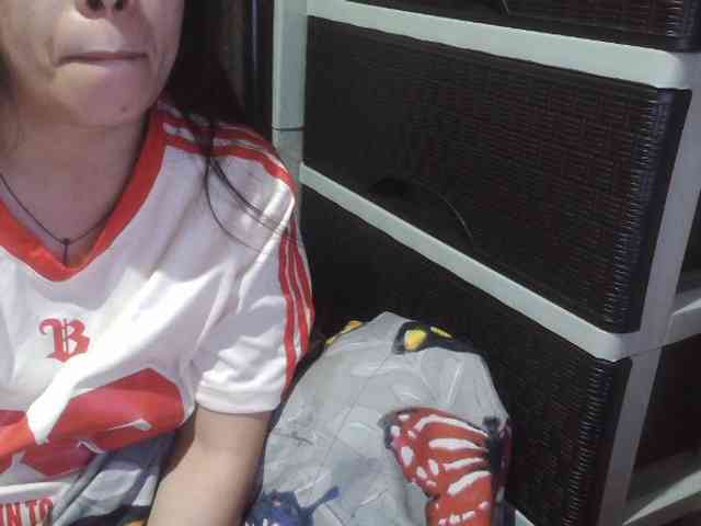 Cassiee webcam