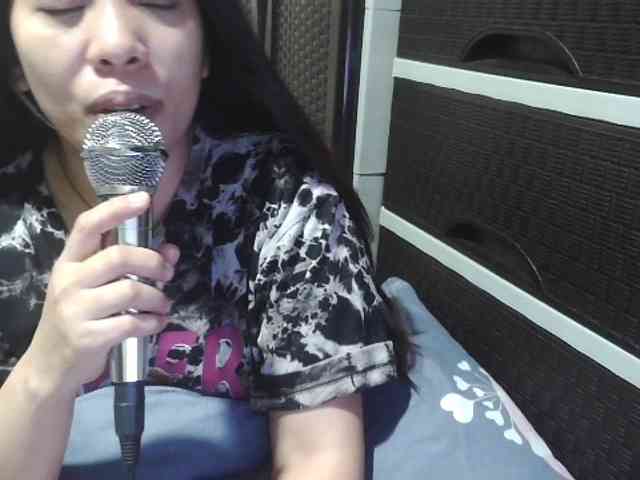 Kazzandra webcam