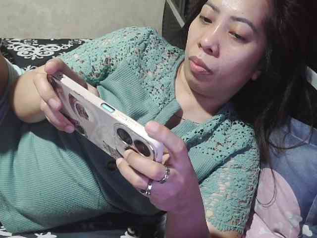 Cassiee webcam
