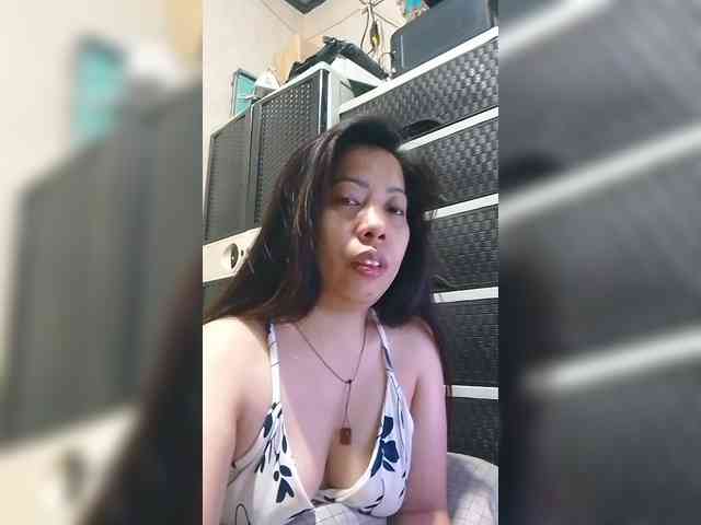 Cassiee webcam