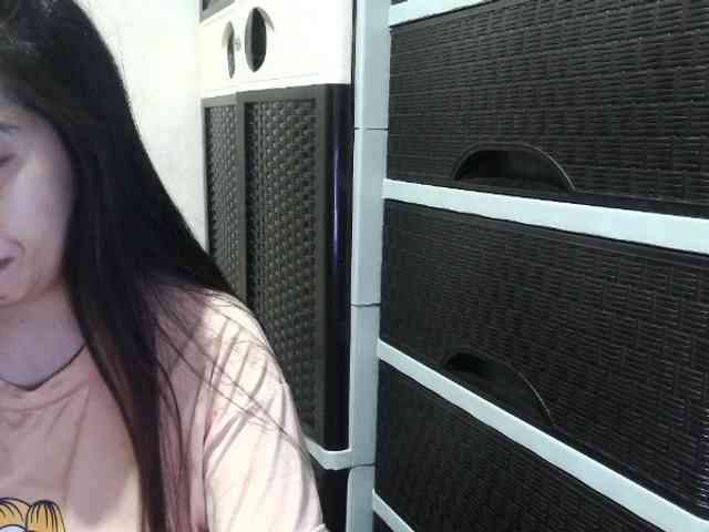 Cassiee webcam