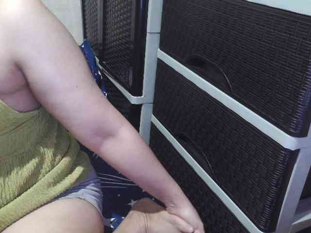 Cassiee webcam