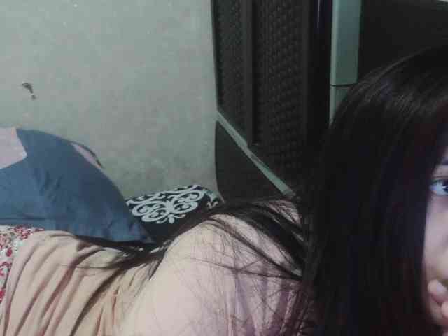 Cassiee webcam