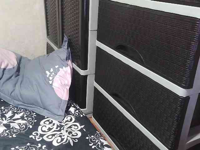 Cassiee webcam