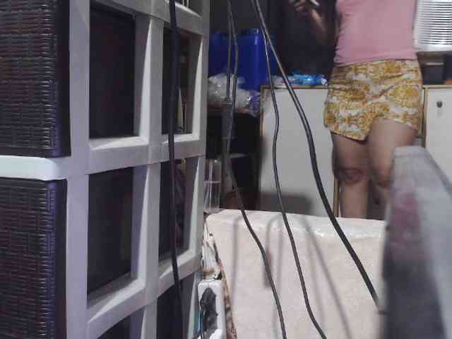 Cassiee webcam