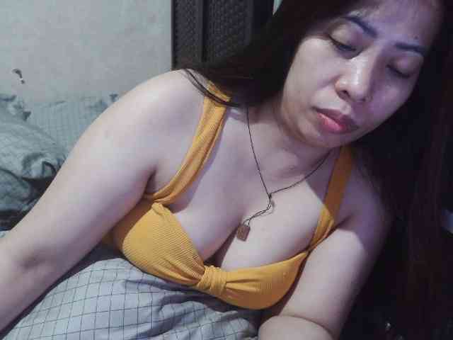 Cassiee webcam