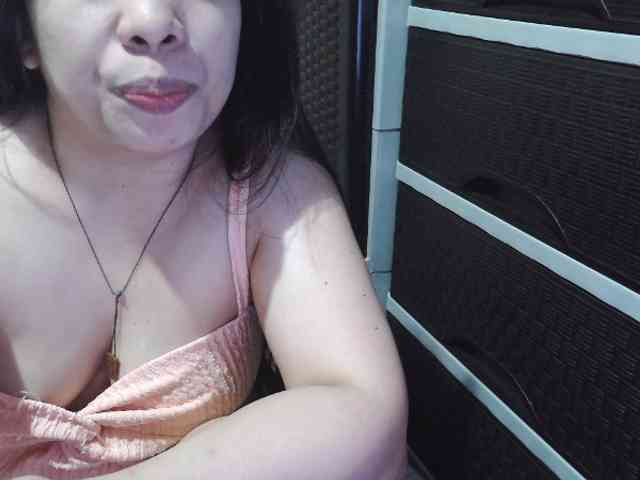 Cassiee webcam