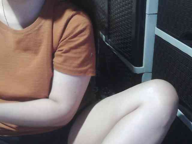 Cassiee webcam