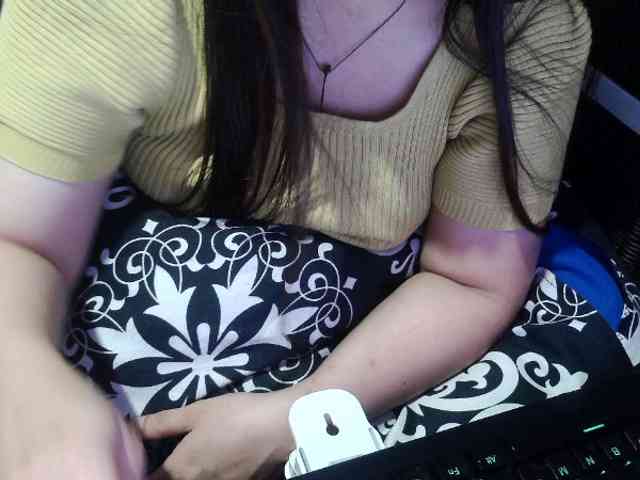 Cassiee webcam