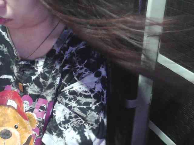 Kazzandra webcam