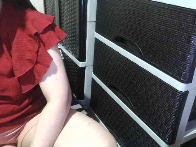 Cassiee webcam